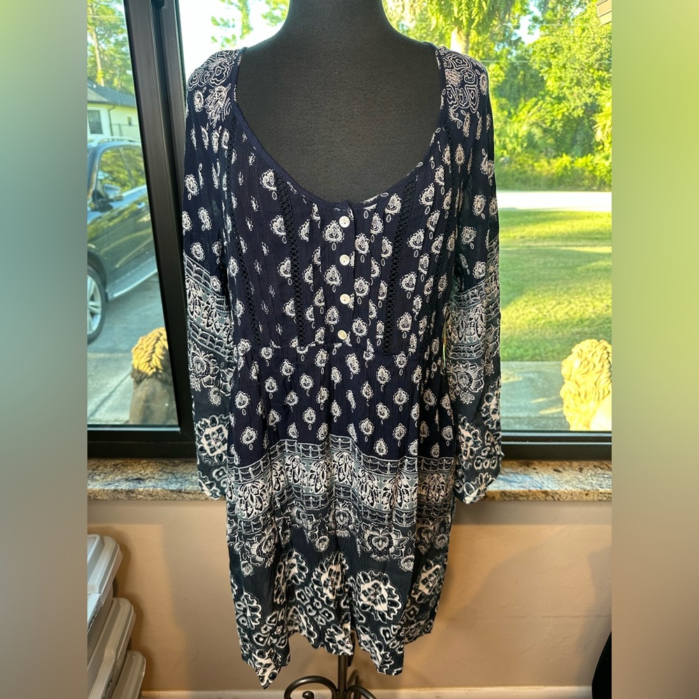 Altar'd State Navy and White Midi Paisley Long Sleeve Dress size Large NEW